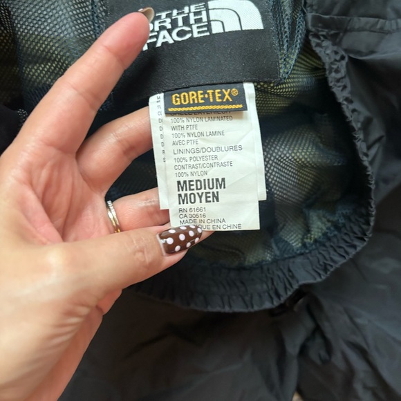 Vintage The North Face Goretex Mountain Light Ski Winter Pants size M in black - Picture 4 of 8